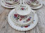 Tafelservies (12) - Royal Albert - Porselein - Met, Antiek en Kunst, Antiek | Meubels | Tafels