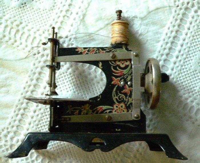 ADLER Germany - Unbekannt Naaimachine - Wit metaal -, Antiek en Kunst, Antiek | Speelgoed