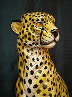 Beeld, Grande statua di ghepardo in terracotta smaltata, Antiek en Kunst