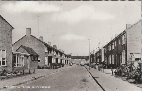 KERKDRIEL - Pastoor Sprengerstraat, Verzamelen, Ansichtkaarten | Nederland, Verzenden