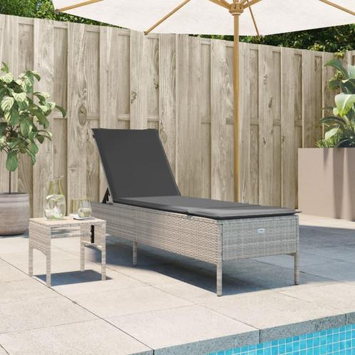 vidaXL Ligbed met tafel en kussen poly rattan lichtgrijs, Tuin en Terras, Ligbedden, Nieuw, Verzenden