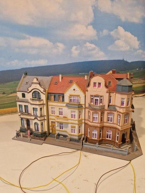 Kibri H0 - Modeltreingebouwen (4) - stadhuizen, Hobby en Vrije tijd, Modeltreinen | H0