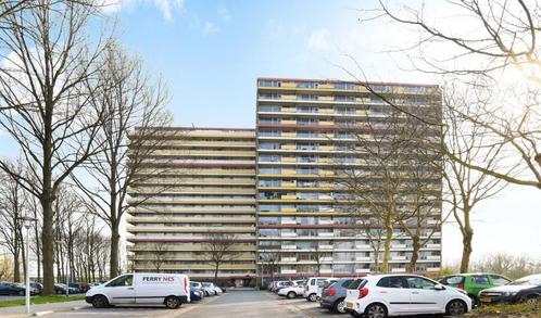 Te Huur 4 Kamer Appartement Oost-Dorsch In Zaandam, Huizen en Kamers, Huizen te huur, Direct bij eigenaar, Noord-Holland, Appartement
