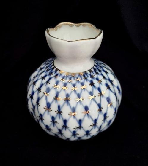 Lomonosov Imperial Porcelain Factory - Tafelservies - 1e, Antiek en Kunst, Antiek | Meubels | Tafels