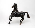 Een gepatineerd bronzen paard 20e eeuw, Antiek en Kunst, Kunst | Beelden en Houtsnijwerken