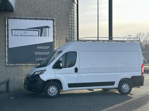 Peugeot Boxer 330 2.2 BlueHDi 140 L2H2*A/C*HAAK*NAVI*TEL*CRU, Auto's, Bestelauto's, Lease, Zwart, Handgeschakeld, Wit, Financial lease