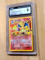 Pokémon - 1 Graded card - Charizard 4 / 102 BASE Holo, Full, Hobby en Vrije tijd, Verzamelkaartspellen | Pokémon, Nieuw