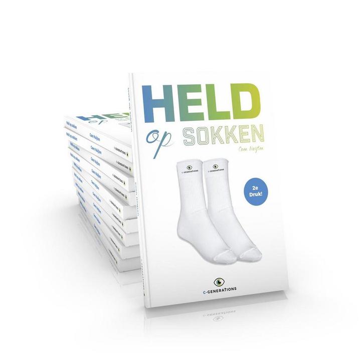 Held op sokken 9789082477115 Coen Nuijten, Boeken, Godsdienst en Theologie, Zo goed als nieuw, Verzenden