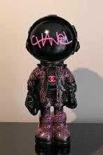 RichART - Astronaute version Chanel