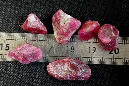 Robijn 48 karaat ruwe robijnkristallen, onbehandeld- 9.59 g, Verzamelen, Mineralen en Fossielen