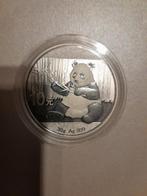 China. 10 Yuan 2017 Panda, 30g Ag.999 (Zonder Minimumprijs)