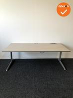 Ahrend 500 elektrisch verstelbaar bureau - Grijs Eiken tresp, Werkplek, Ophalen of Verzenden, Gebruikt, Bureau