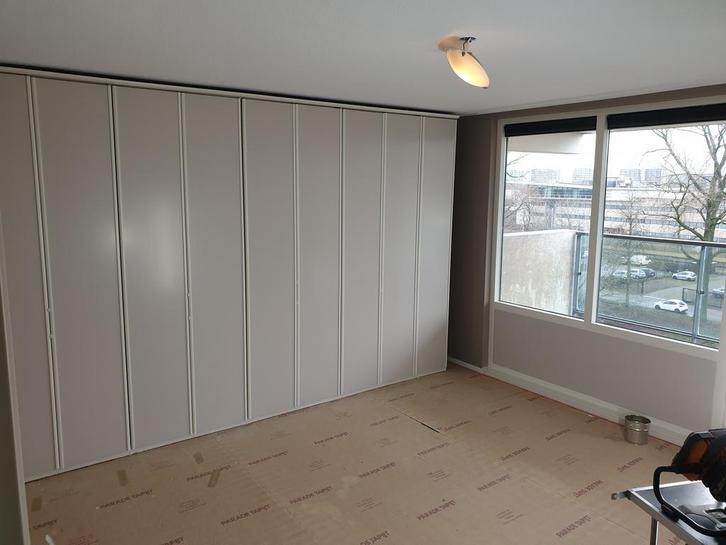 Zoekt u een écht goeie BINNEN schilder ?   BACK TO LIFE, Diensten en Vakmensen, Schilders en Behangers, Behangen, Binnenschilderwerk