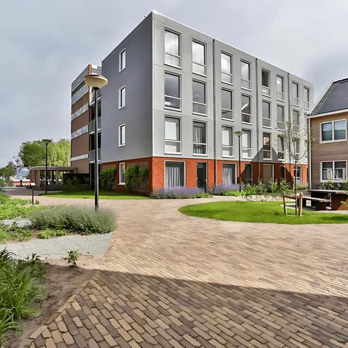 Gemeubileerde studio met wasmachine, wifi en inclusief prijs, Huizen en Kamers, Kamers te huur, 35 tot 50 m², Groningen