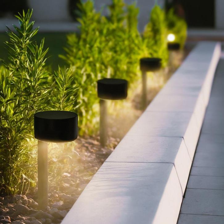 Solar priklamp Vik | Warm wit licht | Set van 3 stuks, Tuin en Terras, Buitenverlichting, Led, Licht-donker-sensor, Zonne-energie