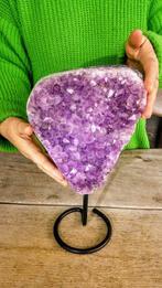 Amethist druse - cluster Vrije vorm - Hoogte: 35 cm -