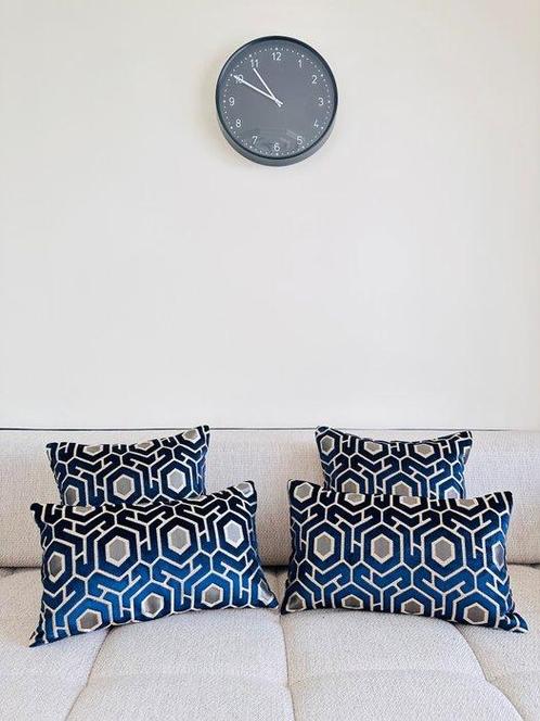 Set van vier zijden/zijdevelours Ikat-kussens - Kussen (4), Antiek en Kunst, Antiek | Kleden en Textiel