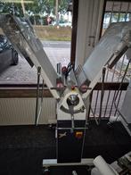 **online veiling ** Nieuwe uitrolmachine dough sheeter, Nieuw zonder verpakking, Bakkerij en Slagerij