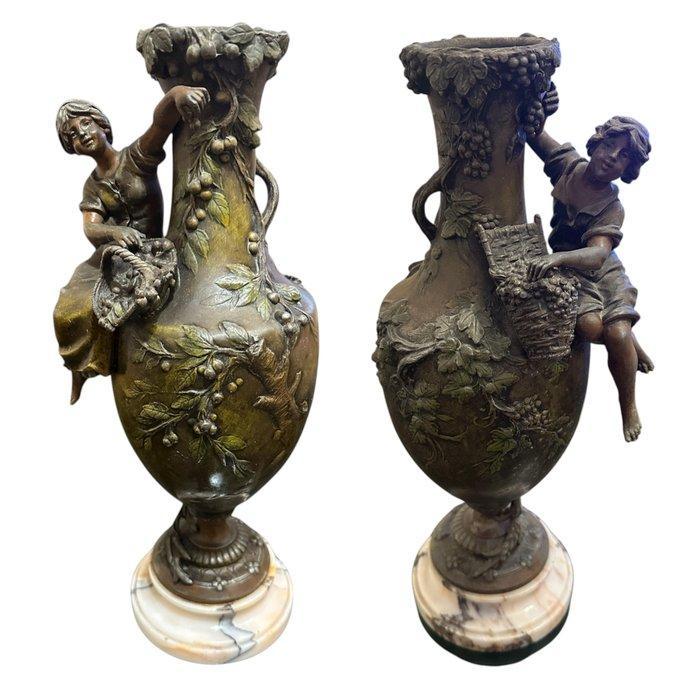 L. & F. Moreau - Vaas (2) - Marmer, Zinklegering - Premier, Antiek en Kunst, Antiek | Meubels | Stoelen en Banken