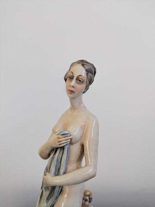 Capodimonte - sculptuur, Donna con putto - 32 cm - Porselein, Antiek en Kunst, Antiek | Glas en Kristal