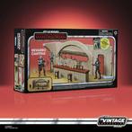 The Vintage Collection Nevarro Cantina Playset with Imper..., Verzenden, Zo goed als nieuw, Actiefiguurtje