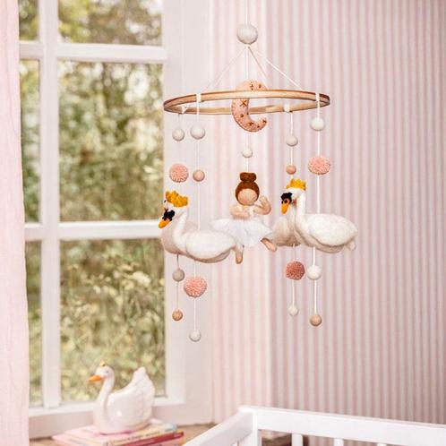 Mobiel - Zwanenmeer - Zwanen met Kroontje en Ballerina - Wol, Kinderen en Baby's, Kinderkamer | Inrichting en Decoratie, Nieuw