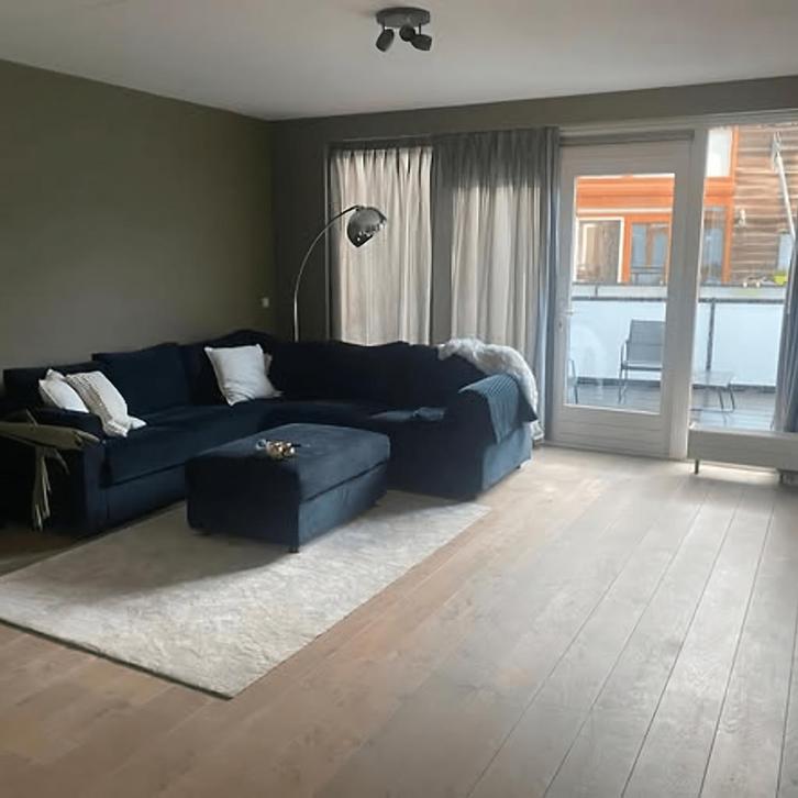 Kamer met balkon inclusief prijs, werkende huurder gezocht, Huizen en Kamers, Kamers te huur, Breda