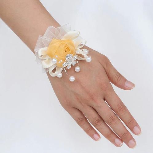 Luxe polscorsage goud satijnroos met broche en parels kant, Huis en Inrichting, Woonaccessoires | Kunstplanten en Kunstbloemen
