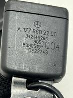 Veiligheidsgordel insteek midden achter Mercedes CLA bj.2019, Auto-onderdelen, Interieur en Bekleding, Gebruikt, Mercedes-Benz