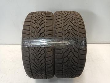 Bandenset 2 stuks Winter 215/40 R18 Uniroyal 2021 7.6MM / beschikbaar voor biedingen