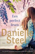 Een perfect leven Danielle Steel 9789021022529, Verzenden, Gelezen, Danielle Steel