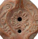 Oud-Romeins Oude laat-Romeinse terracotta lantaarn versierd