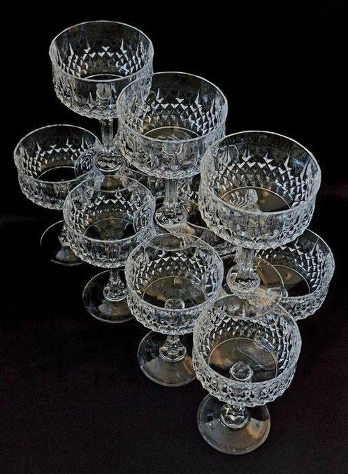 DArques Crystal - Drinkset (10) - Longchamp - Kristal -, Antiek en Kunst, Antiek | Meubels | Tafels