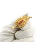 18 Krt. Gouden veer broche met bloedkoraal | Vintage, Gebruikt, Overige kleuren, Ophalen of Verzenden, Met edelsteen