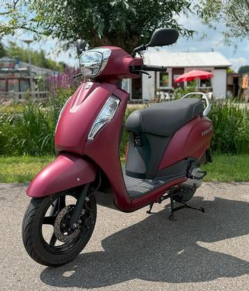 Suzuki Address 125CC Motorscooter 2024 beschikbaar voor biedingen