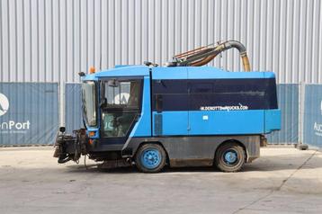 Veiling: Veegmachine Ravo 5002 SI Diesel 2000 beschikbaar voor biedingen