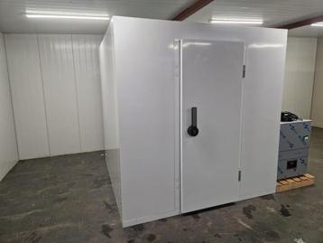 Vriescel 210 x 210 x 220 cm stekker klaar Nieuw beschikbaar voor biedingen