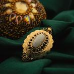Gouden broche met witte opaal | Vintage (lange broche), Goud, Met edelsteen, Gebruikt, Ophalen of Verzenden