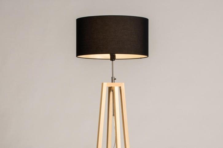 Rietveld Vloerlampen - Zwart, Naturel - Stof, Hout, Huis en Inrichting, Lampen | Vloerlampen, Verzenden