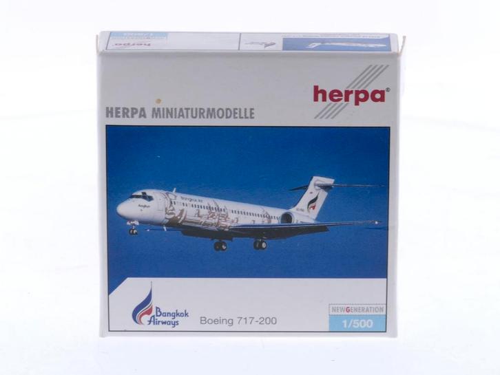 Schaal 1:500 Herpa 510110 Boeing 717-200 Bangkok Air Ang..., Hobby en Vrije tijd, Modelbouw | Vliegtuigen en Helikopters, Zo goed als nieuw