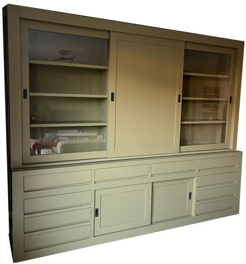 Buffetkast rietgroen Meppel 300 x 240cm dichte zijdeuren, Huis en Inrichting, Kasten | Buffetkasten, Ophalen of Verzenden