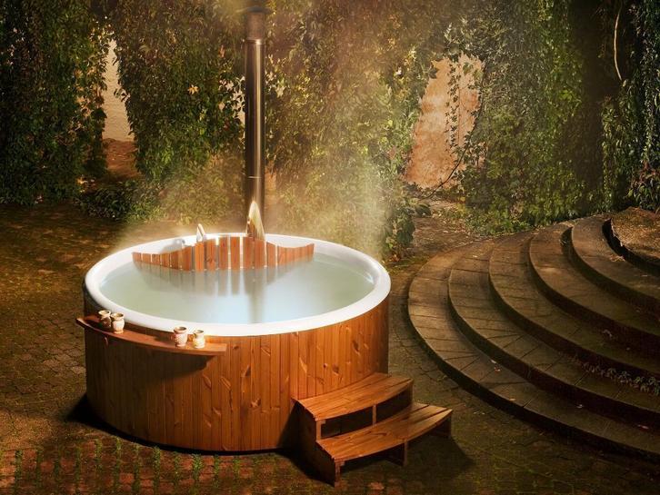 Houtgestookte hottub | Skargards | interne RVS houtkachel, Tuin en Terras, Bubbelbaden en Hottubs, Vast, Nieuw, Afdekzeil, Filter
