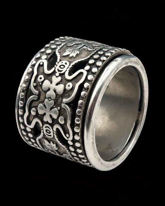 Duimring Gebedsmolen: Bescherming & Geluk - Ring, Antiek en Kunst, Antiek | Boeken en Bijbels