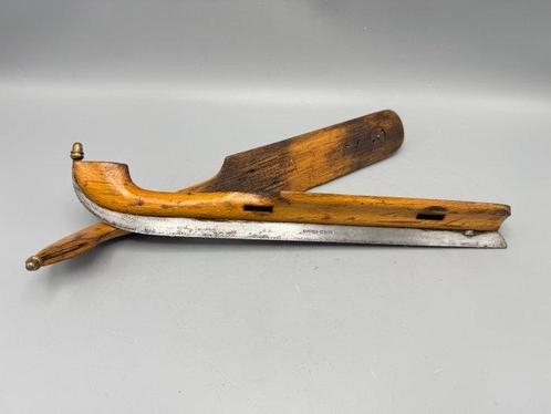 Unieke schaatsen met een mooie eikel op de top. - Werktuig, Antiek en Kunst, Antiek | Overige Antiek