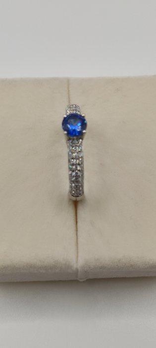 Ring - 18 karaat Witgoud - 0.93ct. tw. Saffier - Diamant, Sieraden, Tassen en Uiterlijk, Ringen