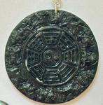 Maankalender en Yin-Yang van Groene Jade met Bicolor Parel;