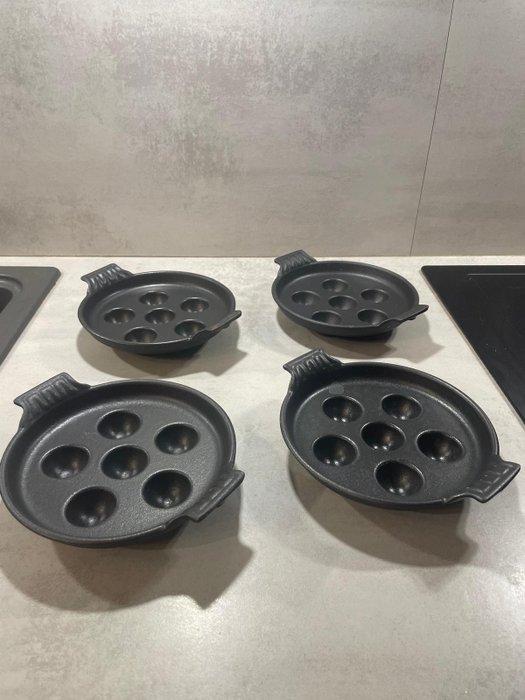 Style Staub and Le Creuset - Ovenschaal - Slakken gerecht,, Antiek en Kunst, Antiek | Keukenbenodigdheden