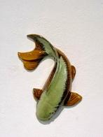 Vanessa Bonino - sculptuur, Koi carp - 37 cm - Majolica -