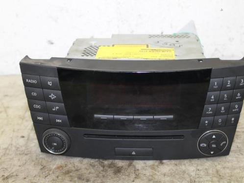 Radio CD Speler Mercedes E-Klasse O135044, Auto-onderdelen, Elektronica en Kabels, Ophalen of Verzenden