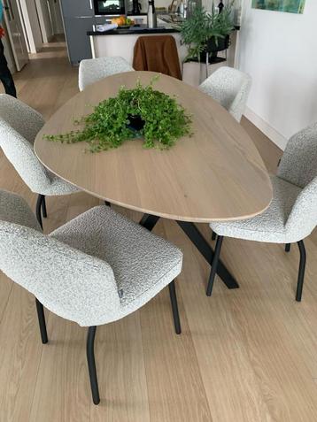 Tafel in Organische vorm I eiken I op maat gemaakt beschikbaar voor biedingen